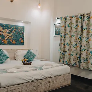 Bed & Breakfast Safarnama - A Boutique, Benares